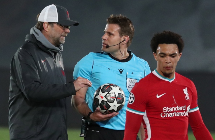 Astralis 对阵 aurora ， Legacy 对抗 FlyQuest 在 PGL Masters Bucharest 2025