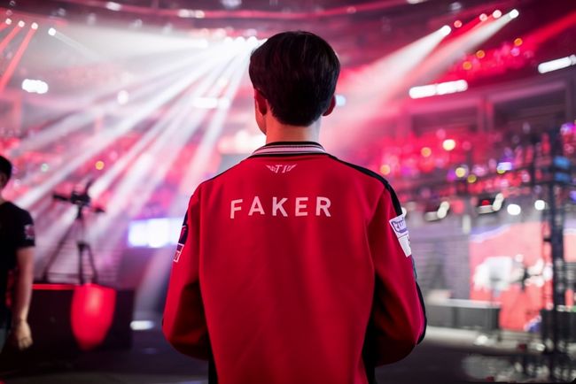 Scout：夺冠那年,没有我们赢不了的队伍